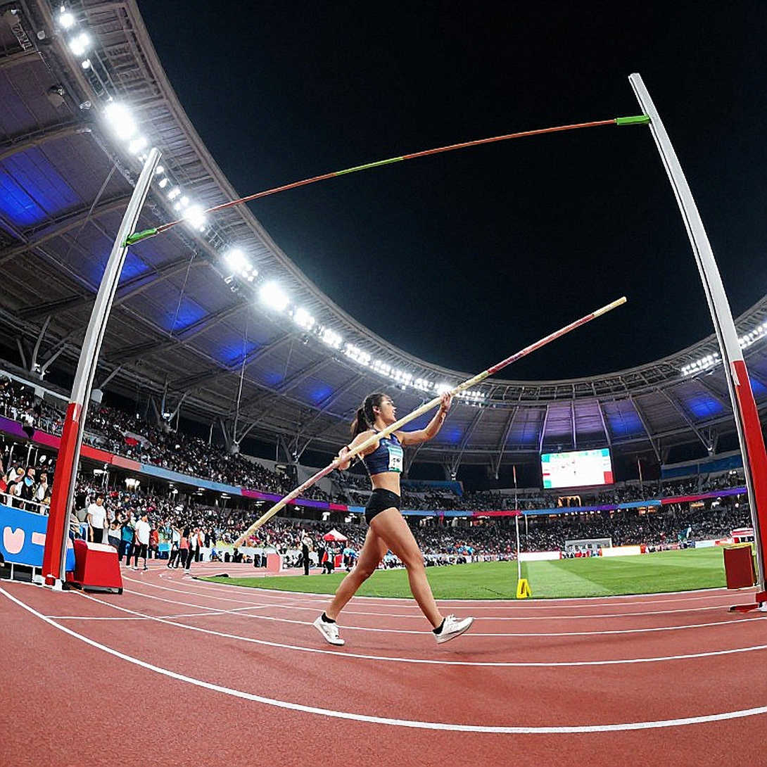 Hạ Long 2026: 15.000 người chạy, ba cự ly, và một chữ 'Marathon' không có đích 42,195 km Hạ Long 2026: 15.000 người chạy, ba cự ly, và một chữ 'Marathon' không có đích 42,195 km