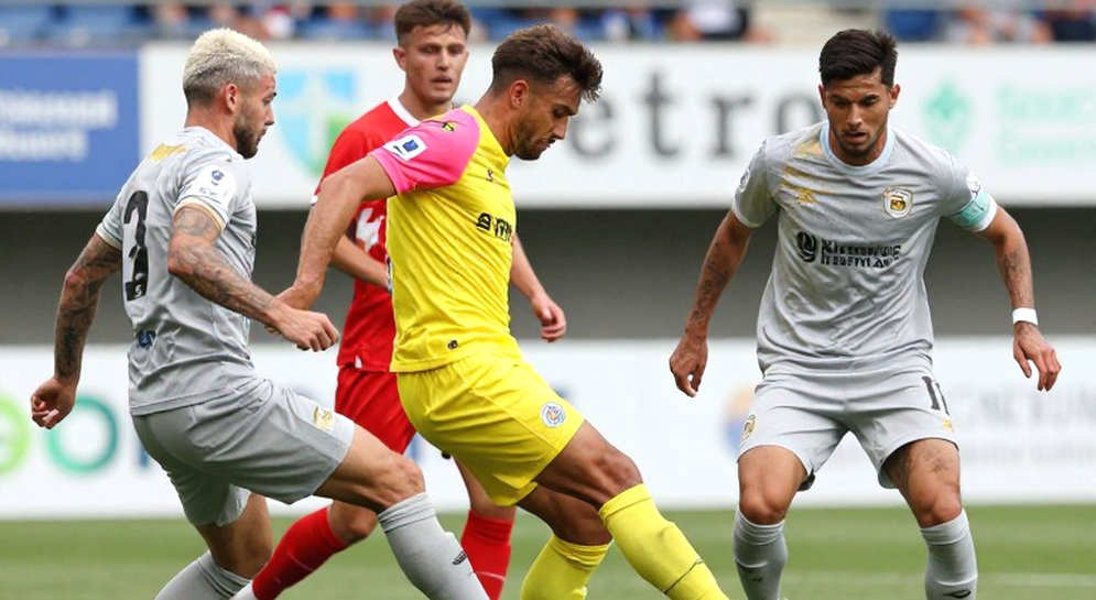 Thị trường chuyển nhượng V.League 1: Khi 40 tỷ đồng không mua được ngôi đầu
