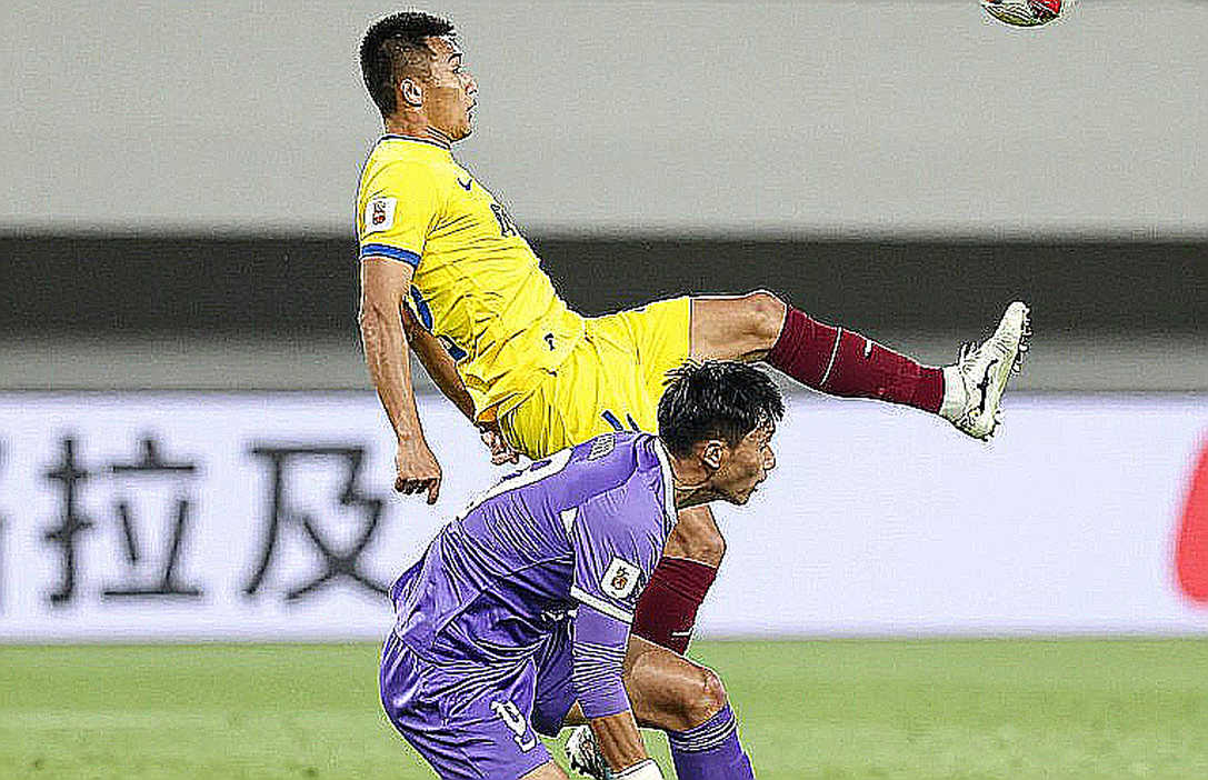 Thị trường chuyển nhượng V.League 1: Khi 40 tỷ đồng không mua được ngôi đầu Thị trường chuyển nhượng V.League 1: Khi 40 tỷ đồng không mua được ngôi đầu