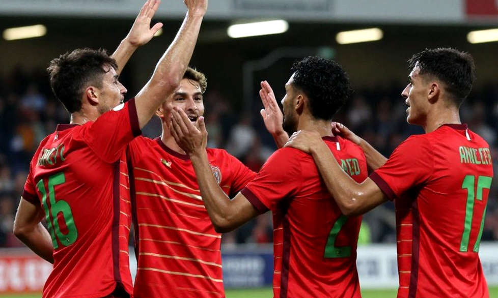 Bản báo cáo trống: điều một tệp chuyển nhượng rỗng nói về V.League