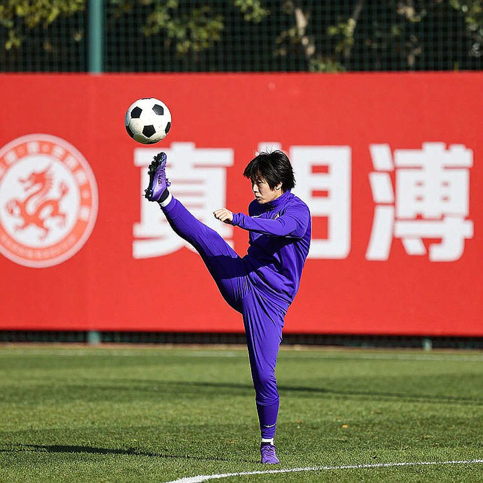 Asian Cup 2027: Khi hợp đồng của ông Kim Sang-sik và nhiệm kỳ VFF hết hạn cùng một cửa sổ