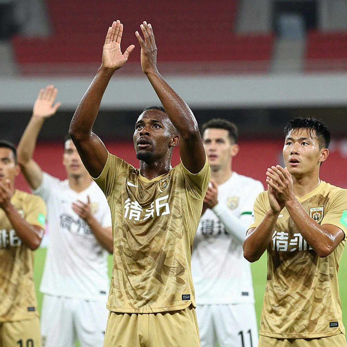 Hà Lan 2-2 Hy Lạp: Ngược dòng từ 0-2, nhưng lỗ hổng thật nằm ở tuyến dưới