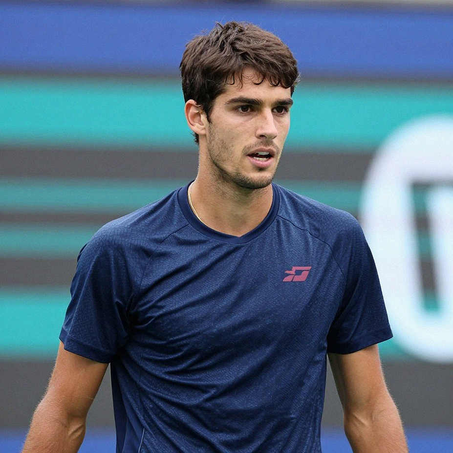 Ningbo ngày thứ ba: 5 giờ 52 phút của Fernandez, khoản lỗ 225 điểm của Alexandrova và tấm vé Finals được chốt từ một ca bỏ cuộc