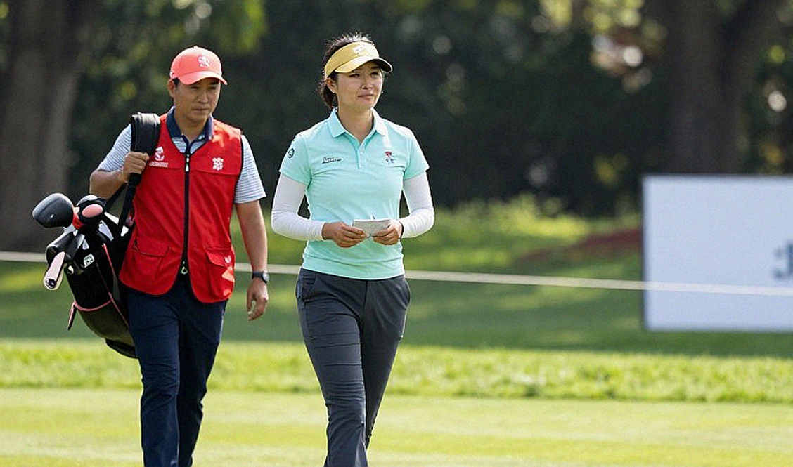 Mùa tái ký tài trợ golf Hàn Quốc: dòng tiền thật nằm ở điều khoản, không nằm ở con số trên bảng