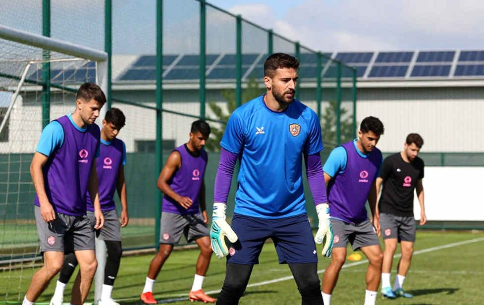 Inacio, Albert and Dortmund: Two Young Players and a Transfer Siege That Has Not Become a Deal Inacio, Albert and Dortmund: Two Young Players and a Transfer Siege That Has Not Become a Deal