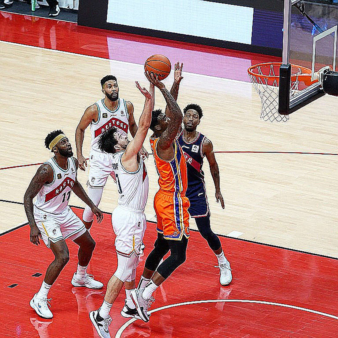 Efes Beat Real Madrid: A Glowing Offense and an Unhealed Defensive Crack Efes Beat Real Madrid: A Glowing Offense and an Unhealed Defensive Crack