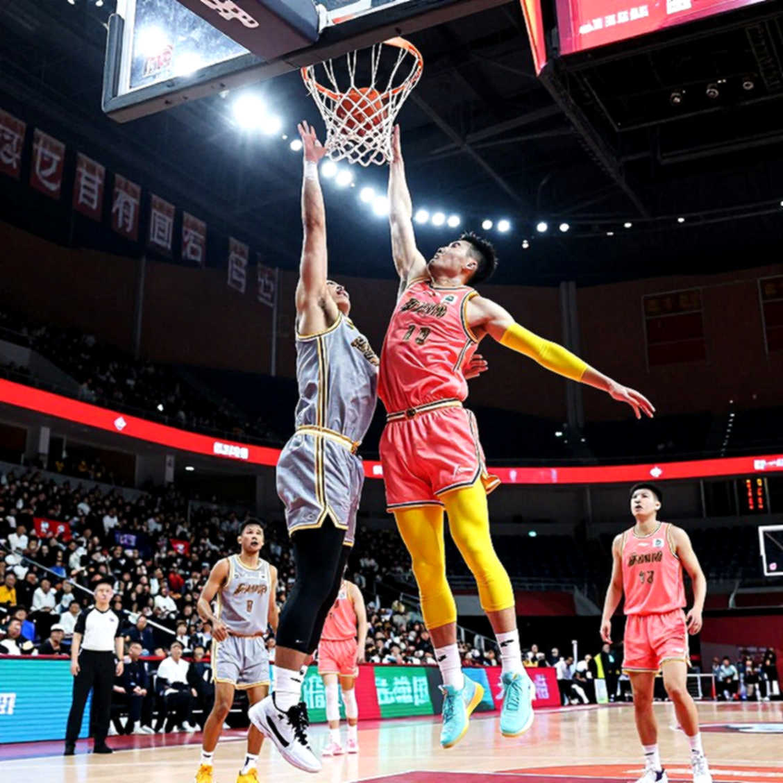 Olympiacos gia hạn vé mùa trước ngày SEF mới khánh thành: Rủi ro vận hành và hai tín hiệu phòng thay đồ Olympiacos gia hạn vé mùa trước ngày SEF mới khánh thành: Rủi ro vận hành và hai tín hiệu phòng thay đồ