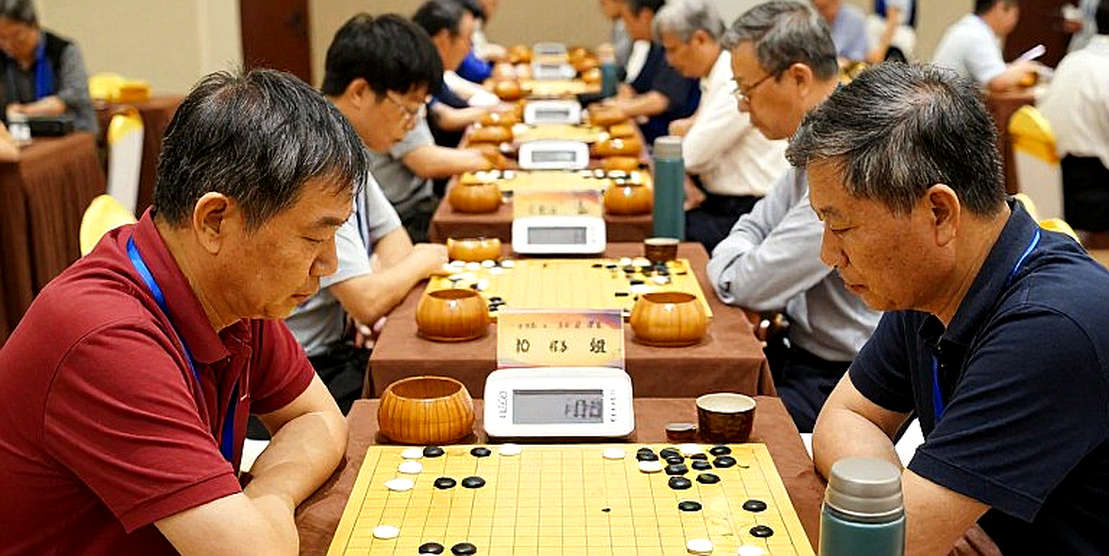 ChessBase Magazine 225 và Prague 2026: đọc hai mươi bảy ván cờ ngắn để hiểu nơi trận đấu thực sự được quyết định