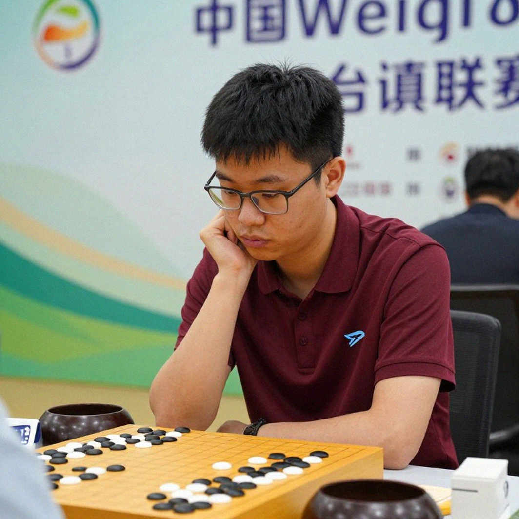 ChessBase Magazine 225 và Prague 2026: đọc hai mươi bảy ván cờ ngắn để hiểu nơi trận đấu thực sự được quyết định
