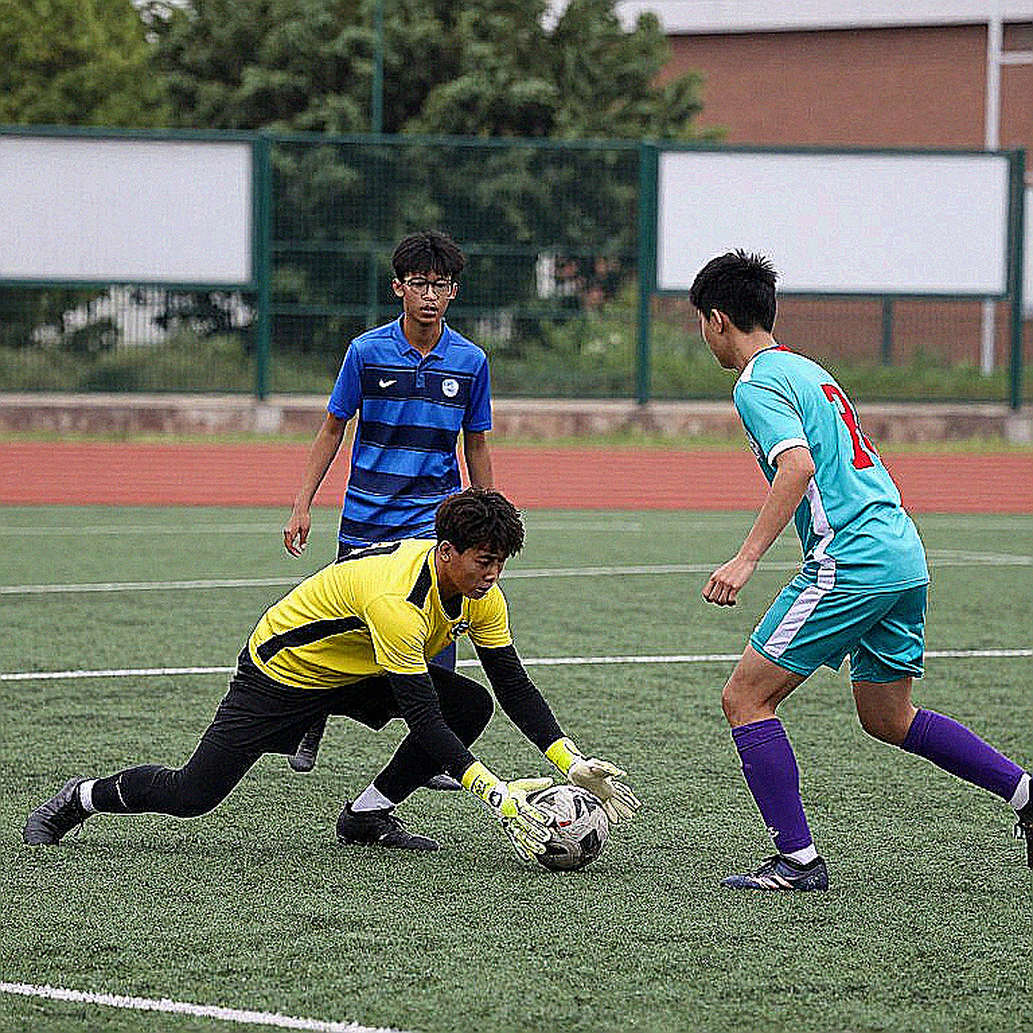 Bài học Incheon: Nguyễn Công Phượng, cánh cửa hẹp và cái giá thật của một suất ngoại binh Đông Nam Á Bài học Incheon: Nguyễn Công Phượng, cánh cửa hẹp và cái giá thật của một suất ngoại binh Đông Nam Á